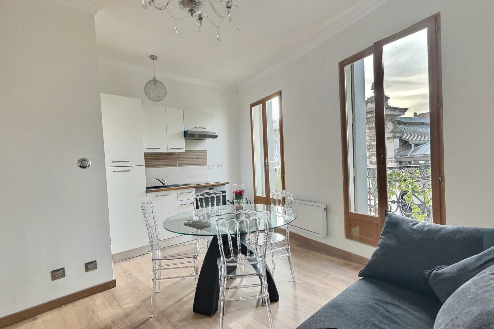 Appartement De Charme Avec Balcon Au Pied Des Commerces Béziers Esterno foto
